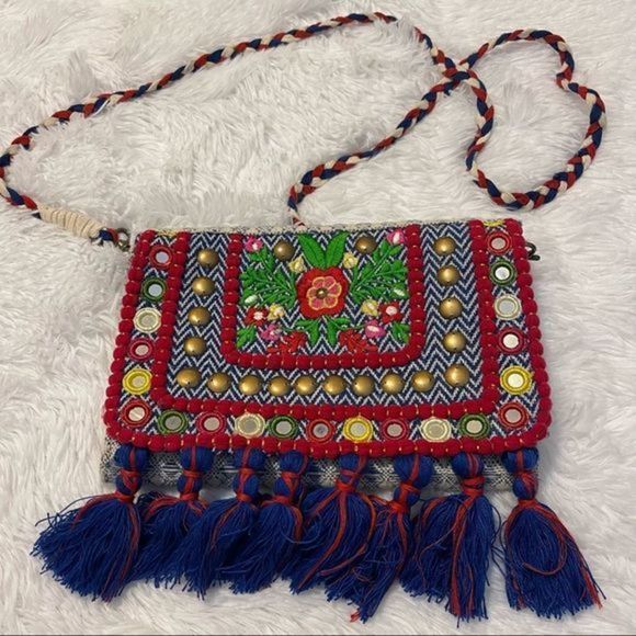 AMERICA‎ & Beyond Crossbody Purse - Picture 6 of 7